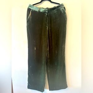 NWT COS green velvet straight leg pants size 30”